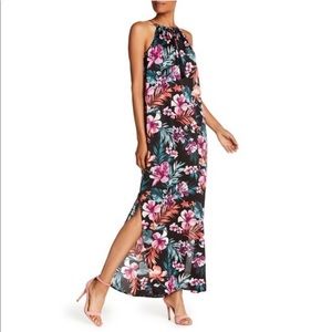 •Bobeau Floral Maxi Dress•